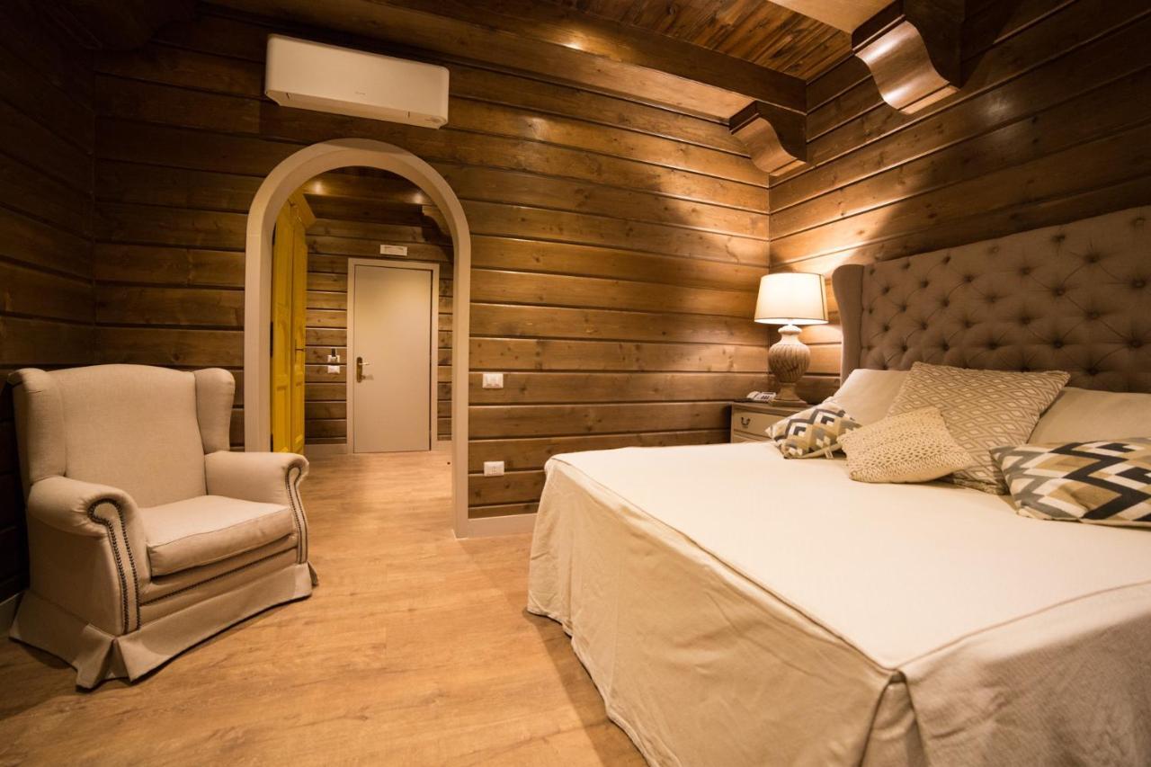 Al Boschetto Hotel Castel Volturno Bagian luar foto